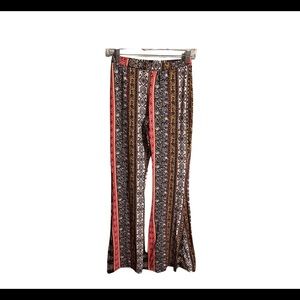 Eye Candy Casual Pants - Mid/Reg Rise:
Yellow Bottoms - Size Small